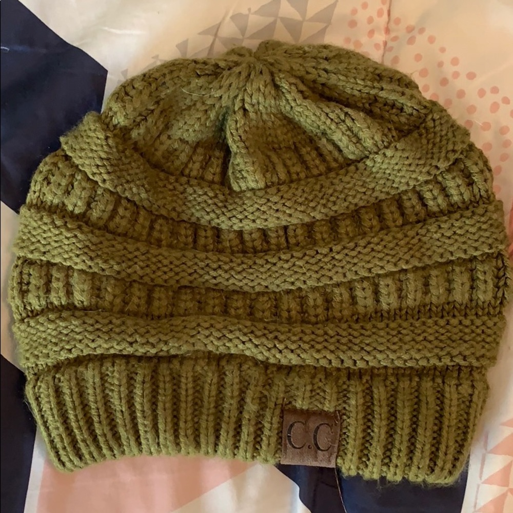 Women’s CC beanie hat